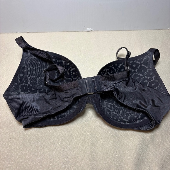 Victoria Secret Biofit Demi Up-Lift Bra, Grey, size 38C- Pre-owned - Picture 2 of 5